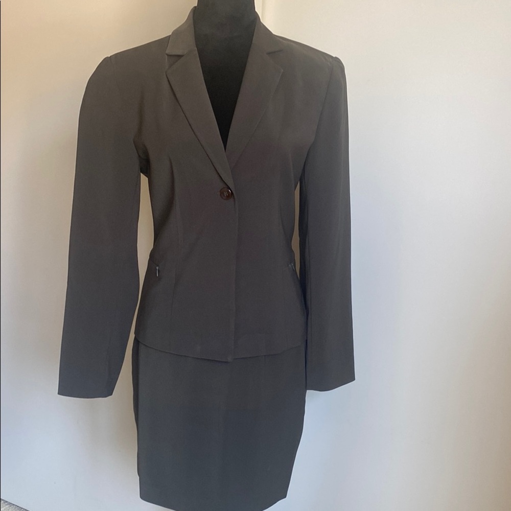 Elegant BAHAR Studio Women's Olive Green Skirt Suit